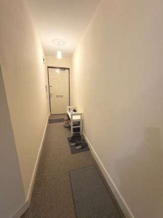 Pettacre Close, Thamesmead West, SE28 0PB, Image 6