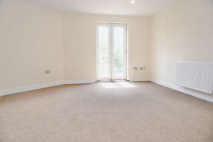 Thamesmead West, SE28 0PD, Image 4
