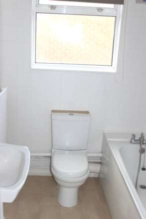 Grange Crescent, Thamesmead, SE28 8EX, Image 5