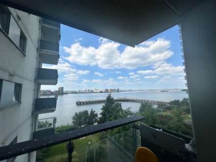 Sark Tower, Erebus Drive, West Thamesmead, Image 12