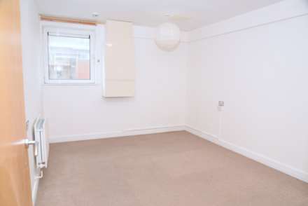 Sark Tower, Erebus Drive, West Thamesmead, Image 6