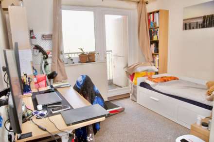 Pettacre Close, Thamesmead West, SE28 0PB, Image 2