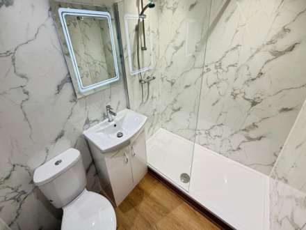 Castle Boulevard, Lenton, England, Image 16