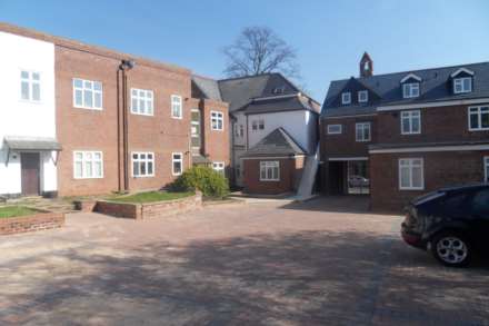 Exeter Road, Birmingham, 2nd floor purpose built flat, Image 2