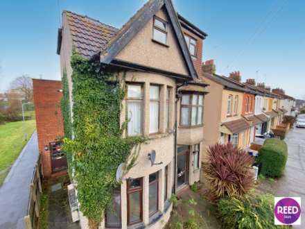 2 Bedroom Maisonette, Fairfax Drive, Westcliff On Sea