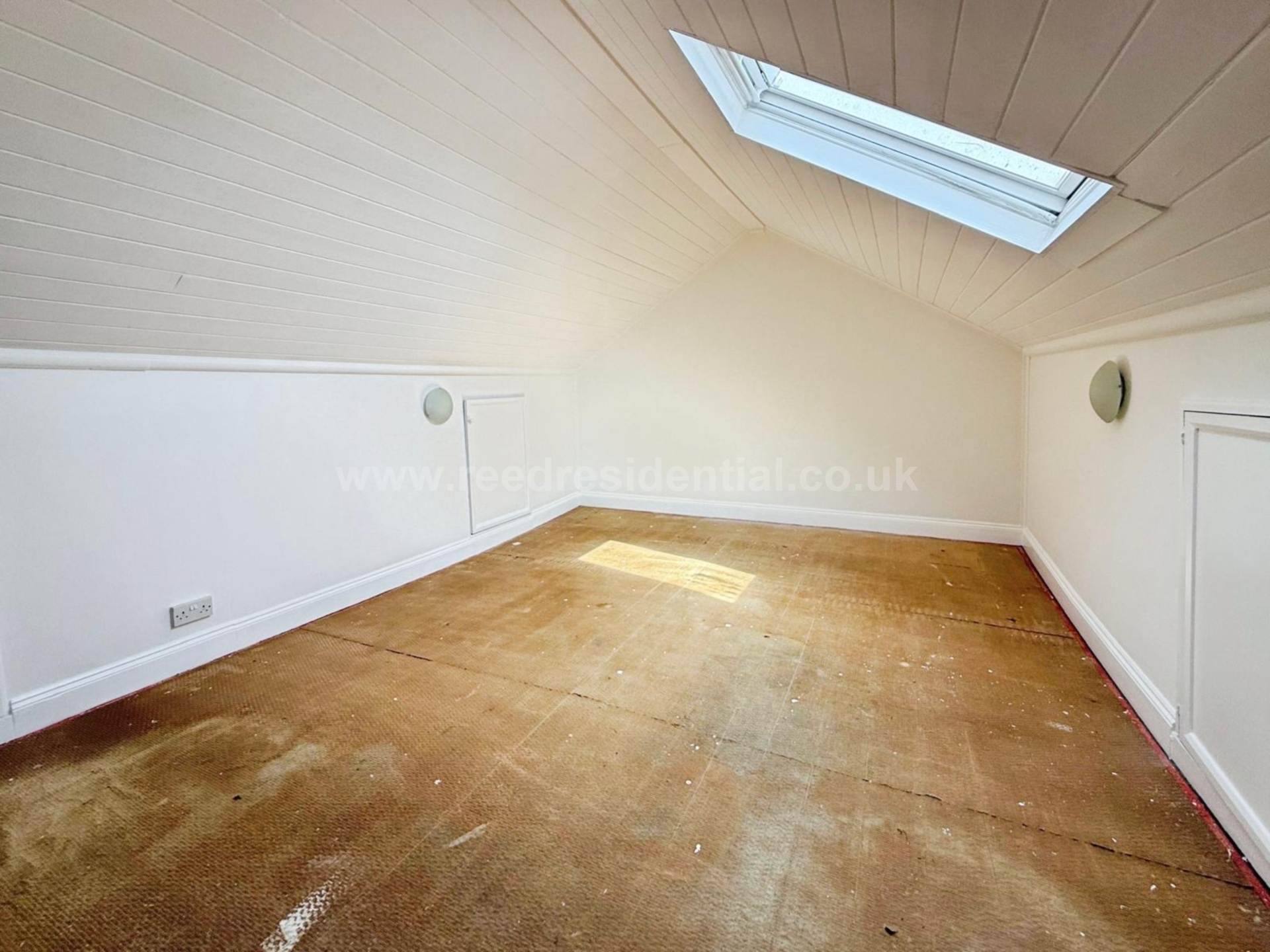 Brightwell Avenue, Westcliff On Sea, Image 4