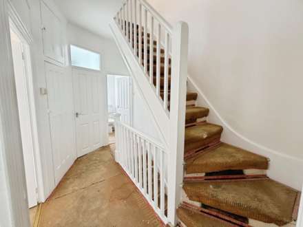 Brightwell Avenue, Westcliff On Sea, Image 2