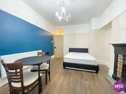 Brightwell Ave, Westcliff On Sea, Image 3