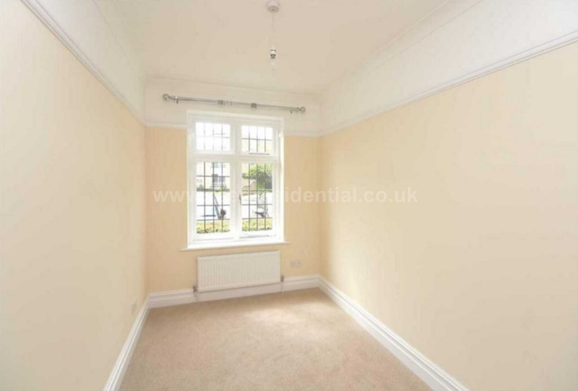 Hadleigh Road, Leigh On Sea, Image 5