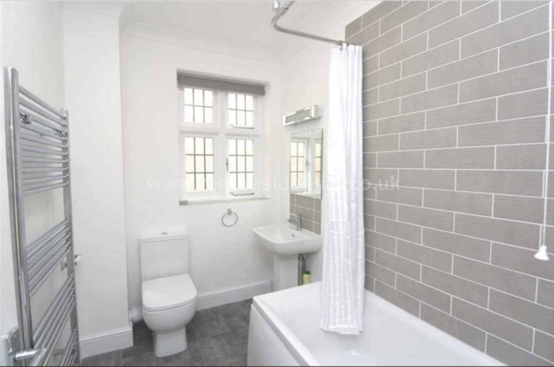 Hadleigh Road, Leigh On Sea, Image 6