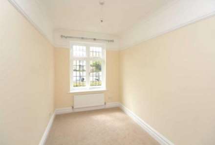 Hadleigh Road, Leigh On Sea, Image 5