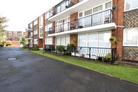 2 Bedroom Apartment, Imperial Avenue, Westcliff On Sea