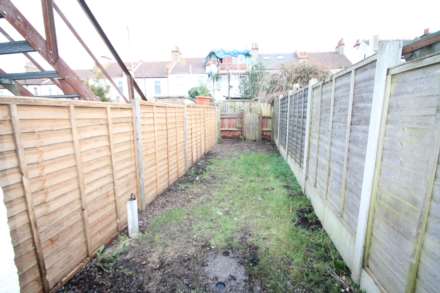 Wenham Drive, Westcliff On Sea, Image 5