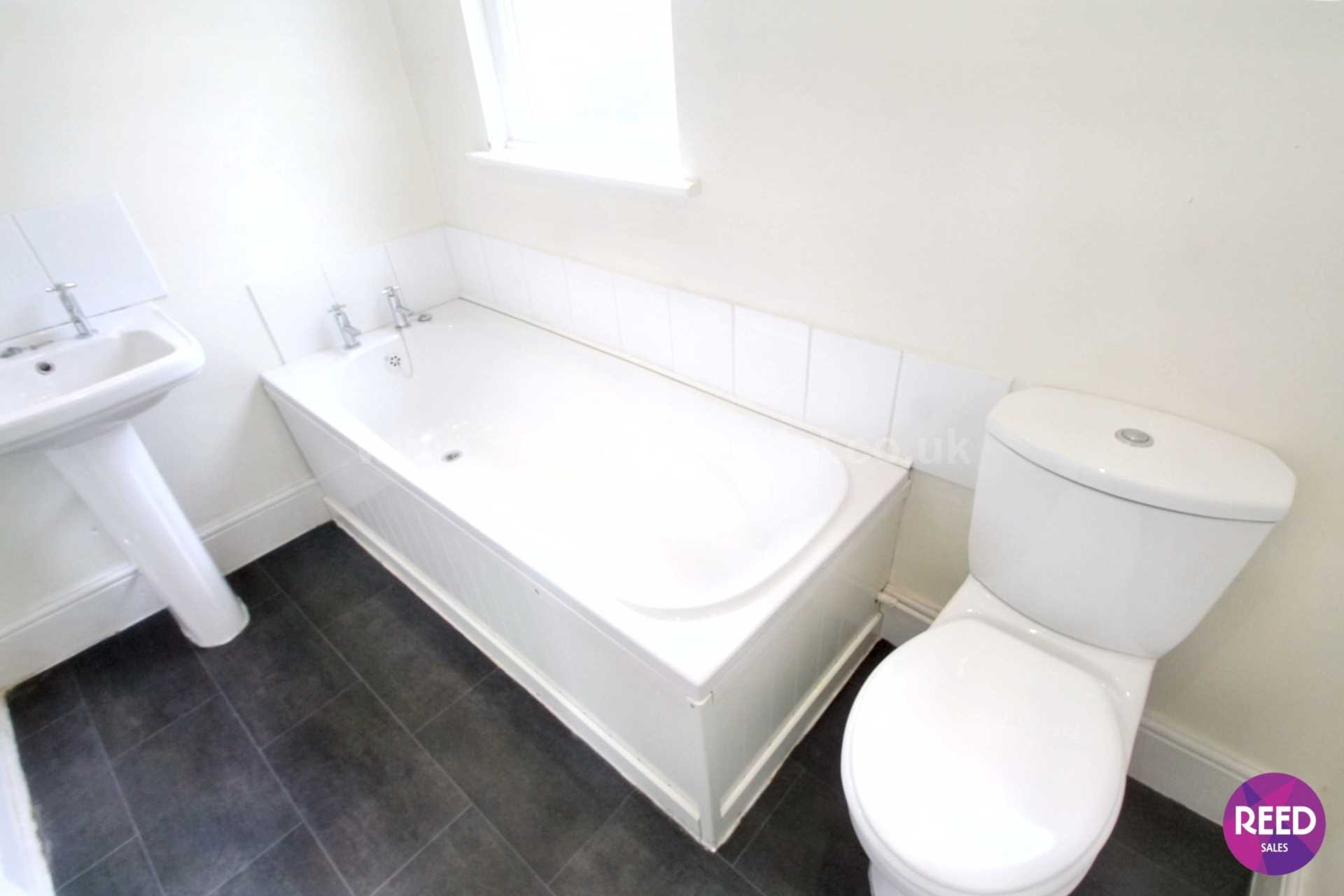 Claremont Road, Westcliff On Sea, Image 10