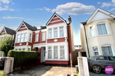 2 Bedroom Flat, Claremont Road, Westcliff On Sea