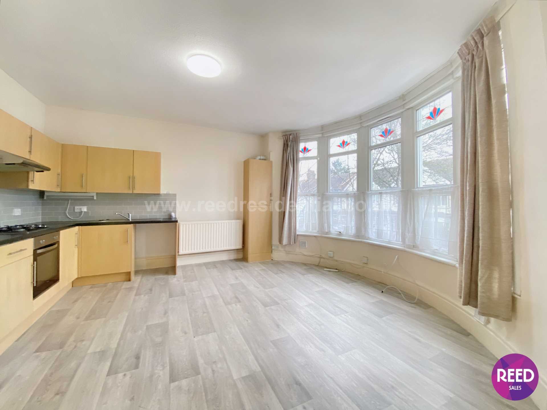 Brightwell Ave, Westcliff On Sea, Image 2