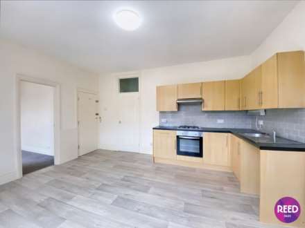 Brightwell Ave, Westcliff On Sea, Image 4