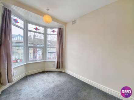 Brightwell Ave, Westcliff On Sea, Image 5