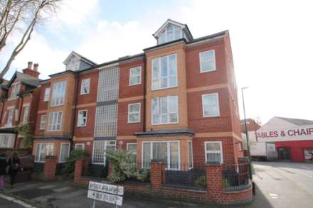 4 Bedroom Apartment, Castle Boulevard, Lenton, England