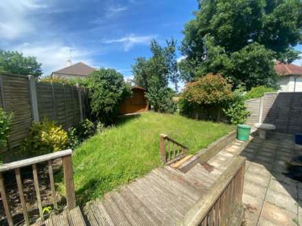 Bridgewater Drive, Westcliff On Sea, Image 14