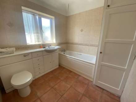 Bridgewater Drive, Westcliff On Sea, Image 7