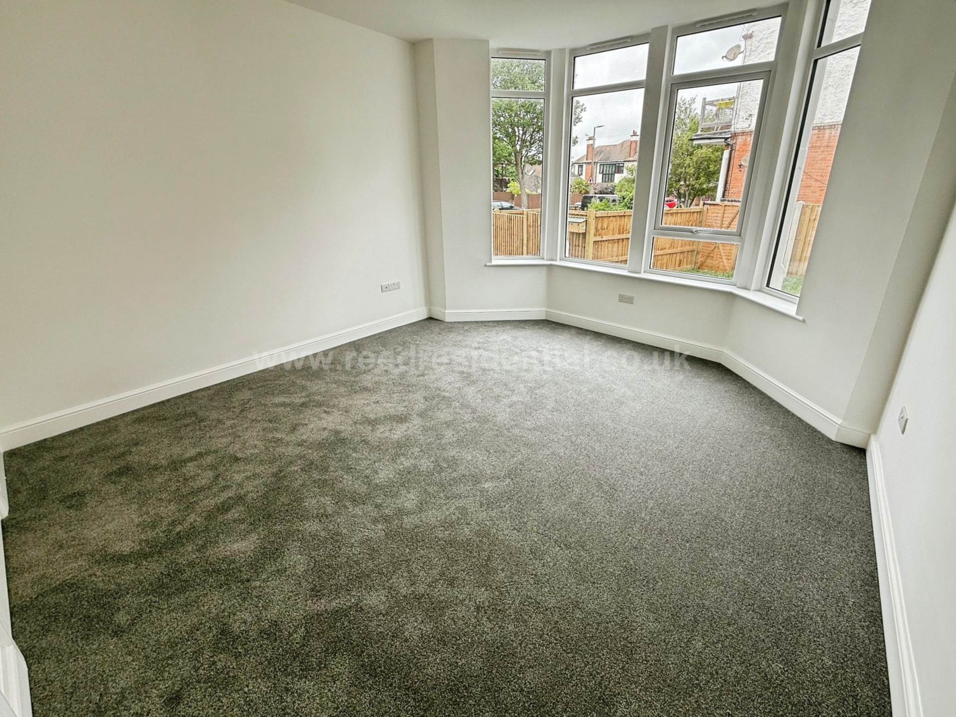 Seaview Apartments Genesta Road, Westcliff On Sea, Image 4