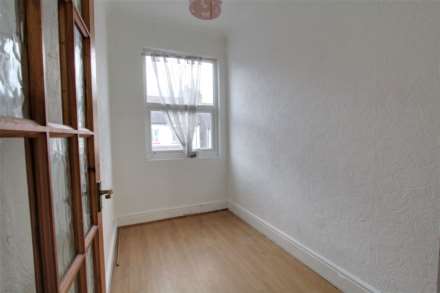 Wenham Drive, Westcliff On Sea, Image 6