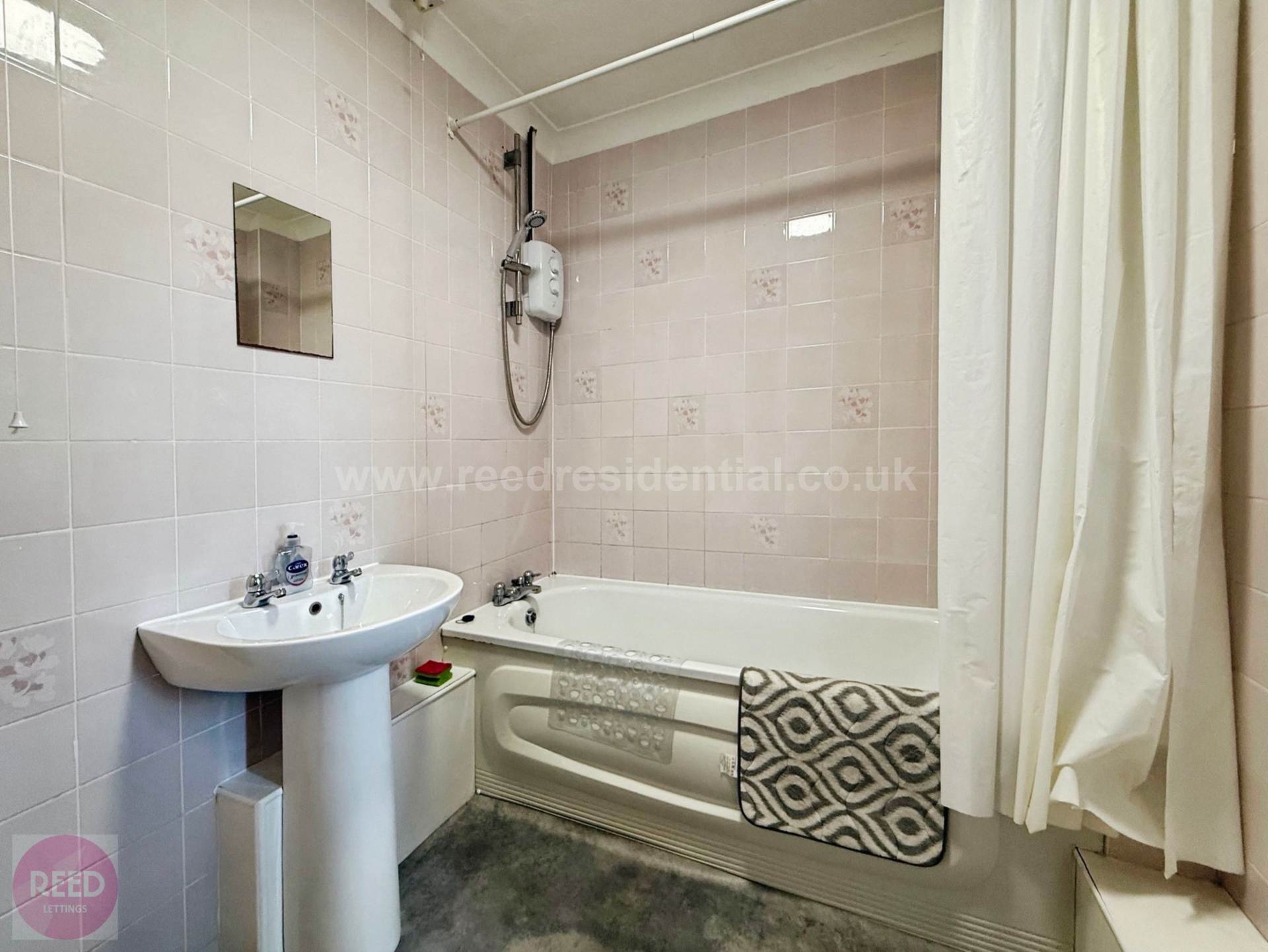 London Road, Grays, Image 9