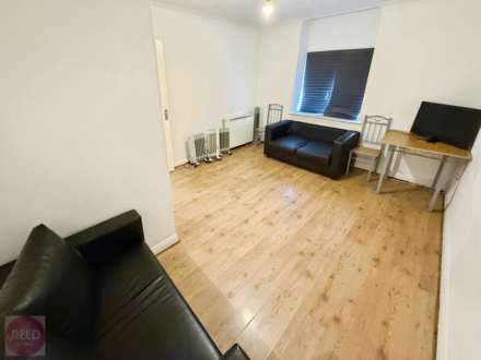 London Road, Grays, Image 6