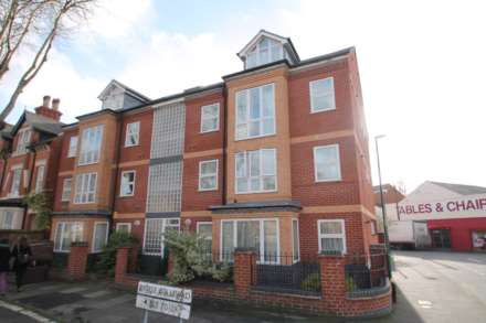 5 Bedroom Apartment, Castle Boulevard, Lenton, England