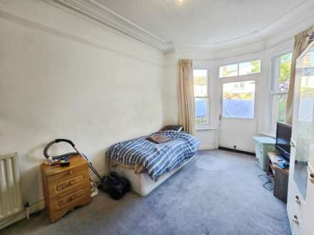 Elderton Road, Westcliff On Sea, Image 5