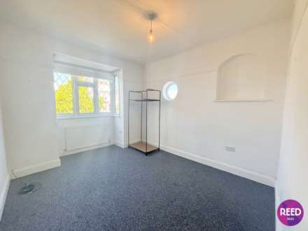 Canewdon Road, Westcliff On Sea, Image 7