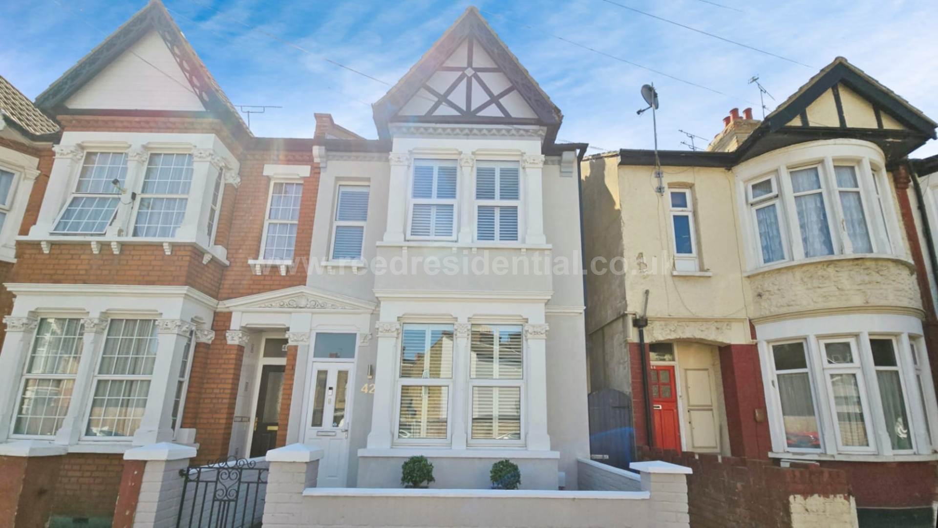 Rochford Avenue, Westcliff On Sea, Image 2