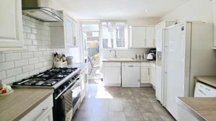Rochford Avenue, Westcliff On Sea