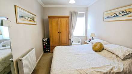 Rochford Avenue, Westcliff On Sea, Image 11