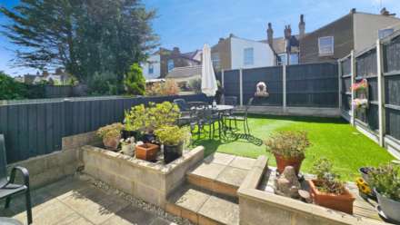 Rochford Avenue, Westcliff On Sea, Image 14