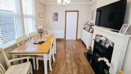 Rochford Avenue, Westcliff On Sea, Image 5