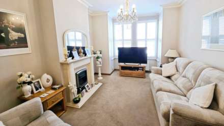 Rochford Avenue, Westcliff On Sea, Image 8