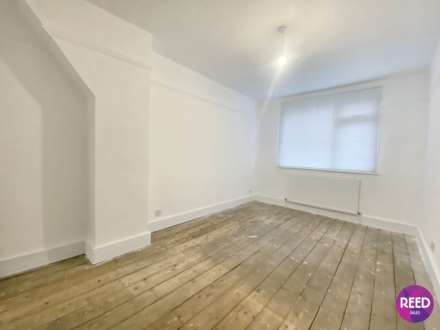 St Johns Road, Westcliff On Sea, Image 23