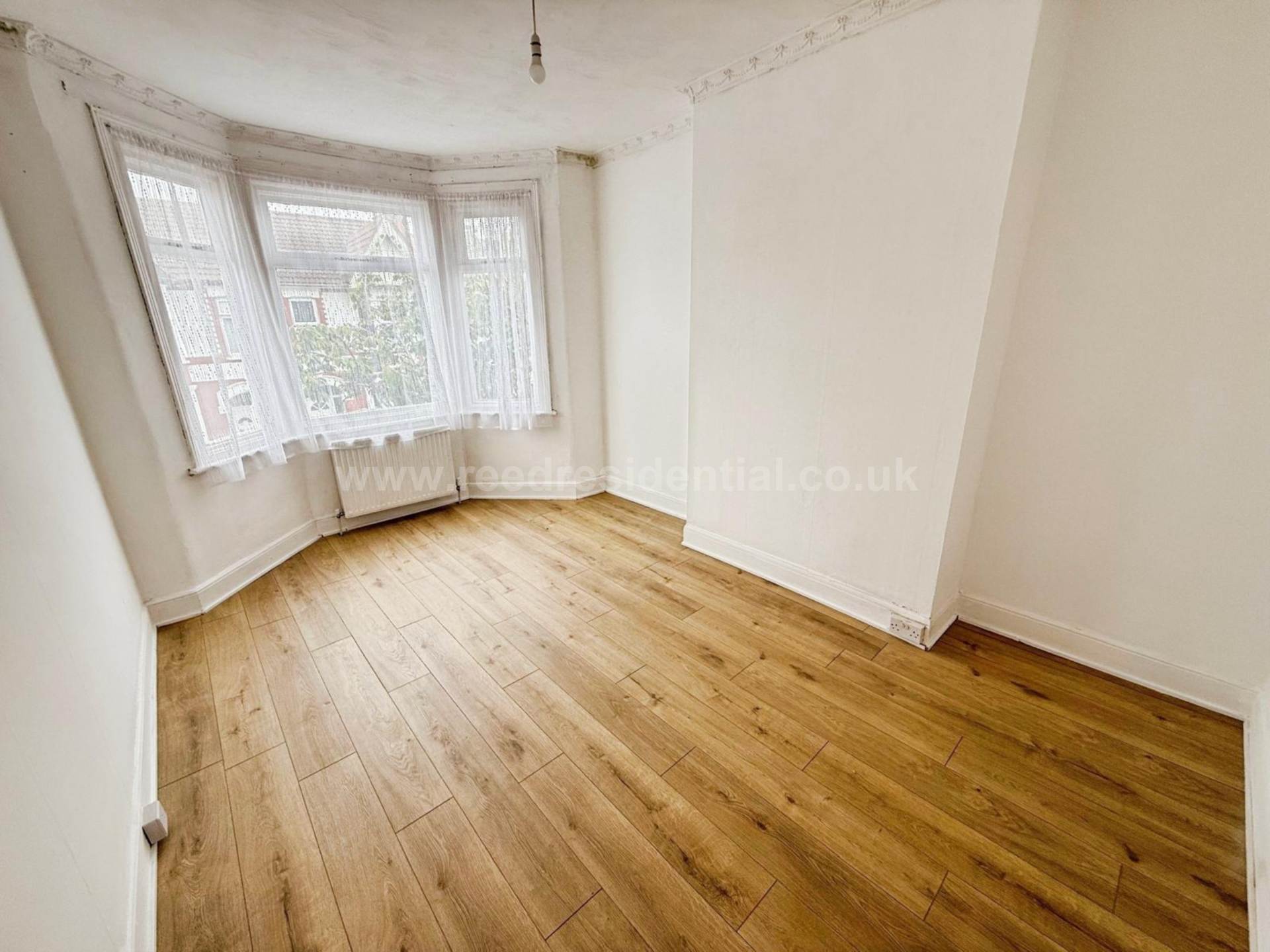 Ramuz Drive, Westcliff On Sea, Image 4