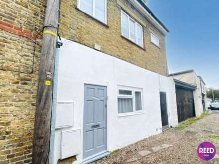Property For Rent Rear Of 497 London Road, Westcliff, Westcliff On Sea