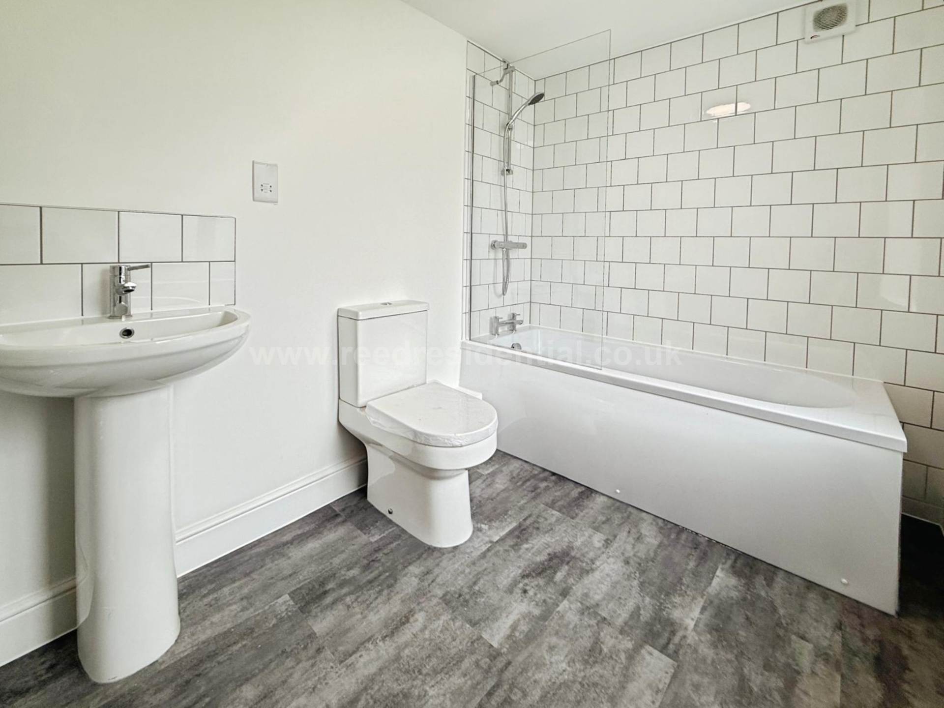 Seaview Apartments Genesta Road, Westcliff On Sea, Image 12