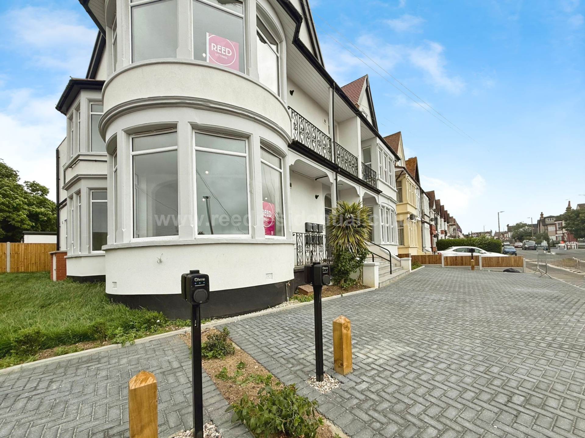Seaview Apartments Genesta Road, Westcliff On Sea, Image 2