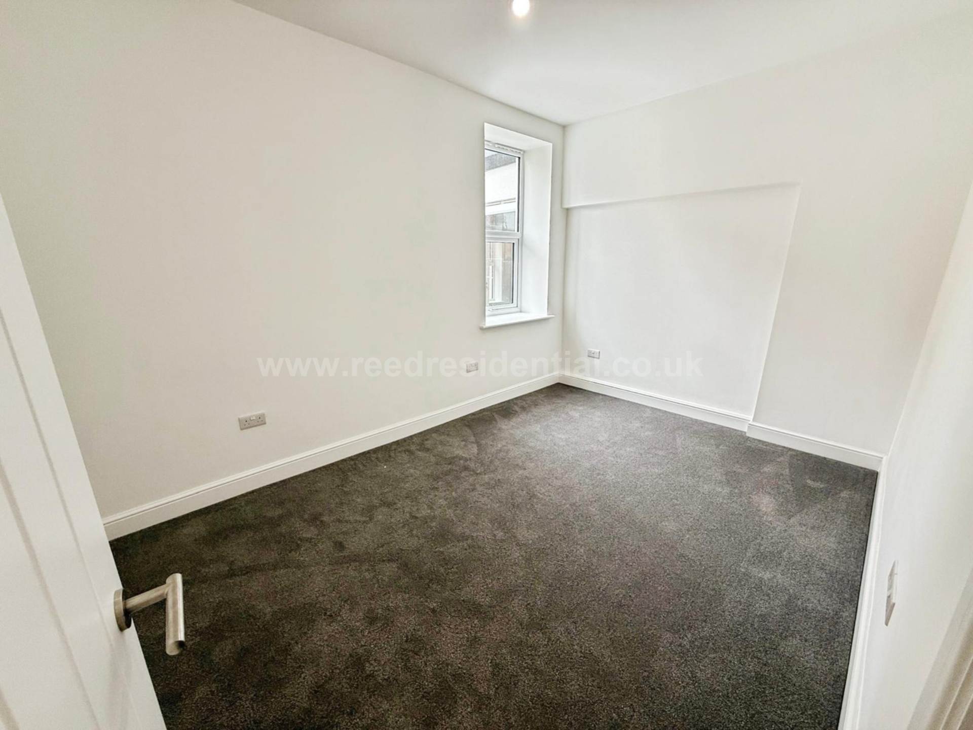 Seaview Apartments Genesta Road, Westcliff On Sea, Image 8