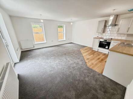 Seaview Apartments Genesta Road, Westcliff On Sea, Image 6