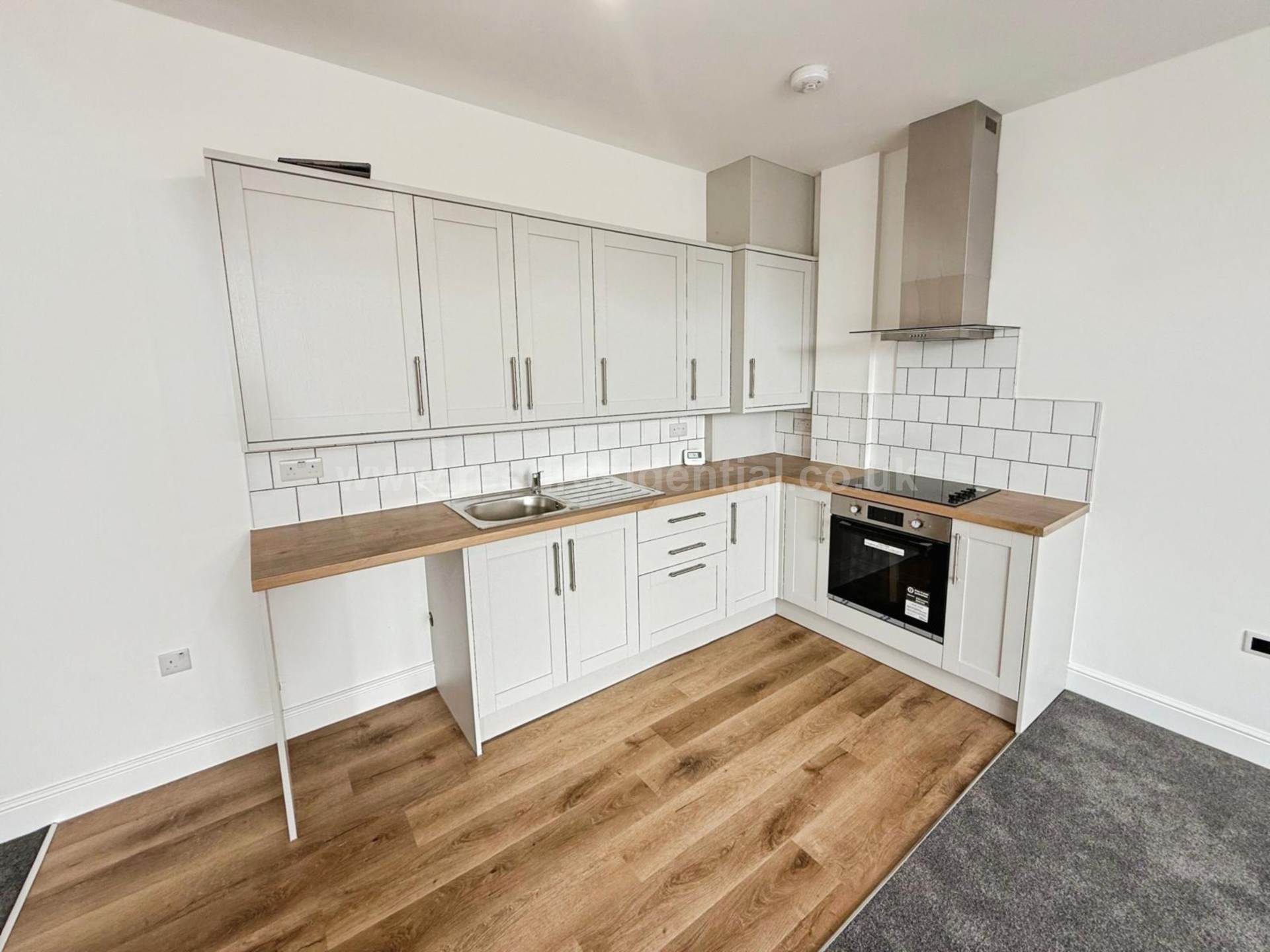 Seaview Apartments Genesta Road, Westcliff On Sea, Image 7