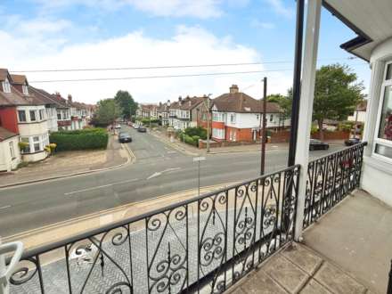 Seaview Apartments Genesta Road, Westcliff On Sea, Image 8
