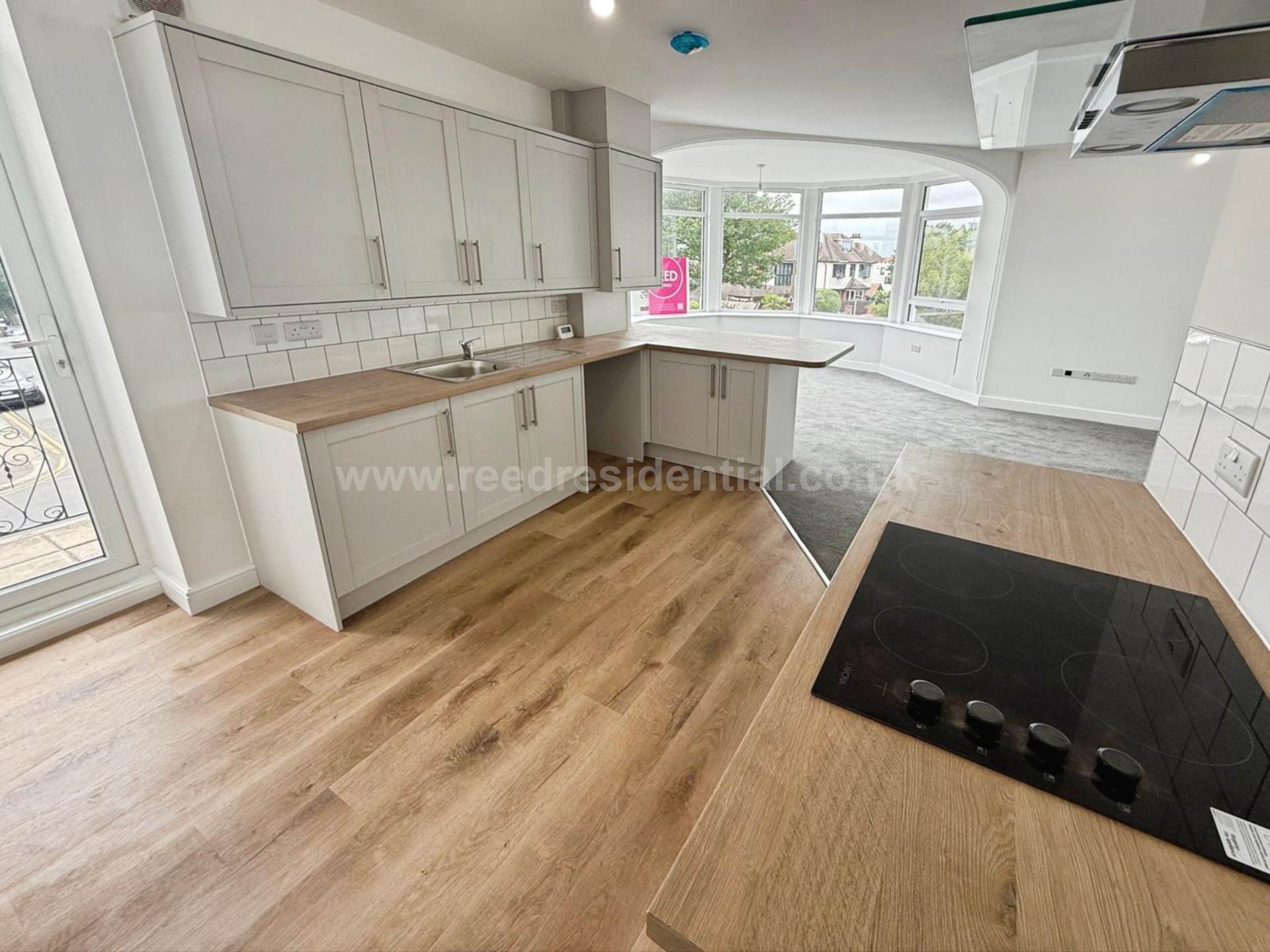 Seaview Apartments Genesta Road, Westcliff On Sea, Image 7