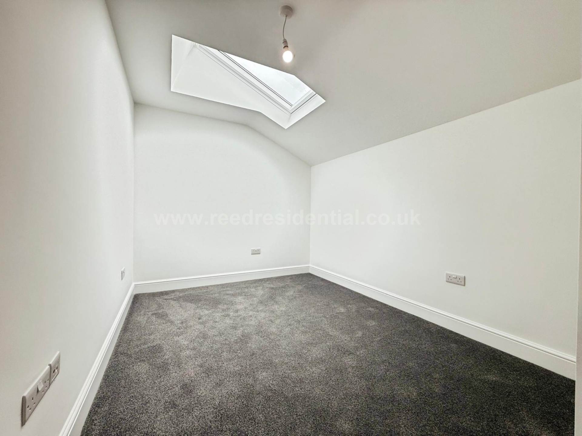 Seaview Apartments Genesta Road, Westcliff On Sea, Image 1