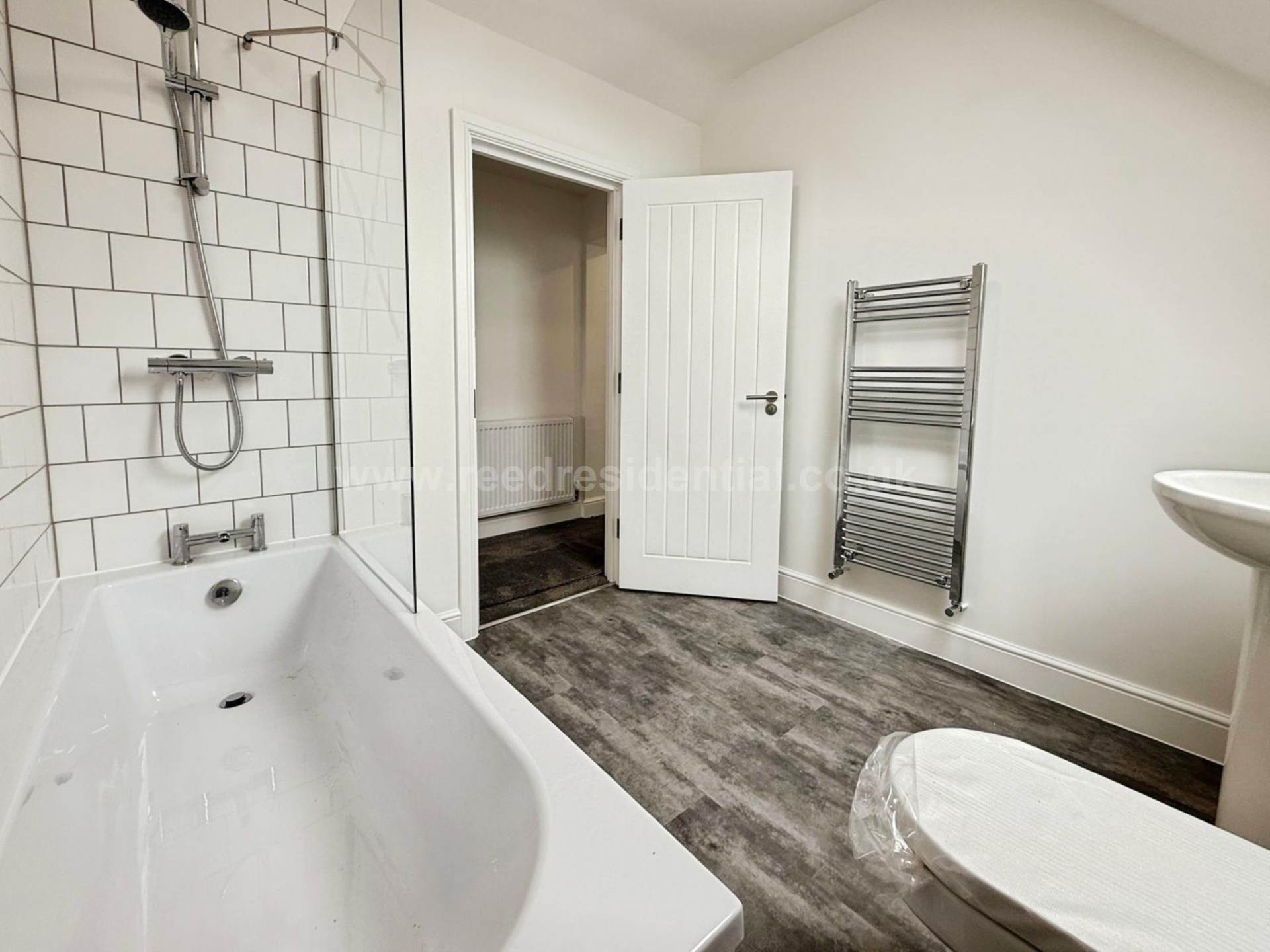 Seaview Apartments Genesta Road, Westcliff On Sea, Image 12